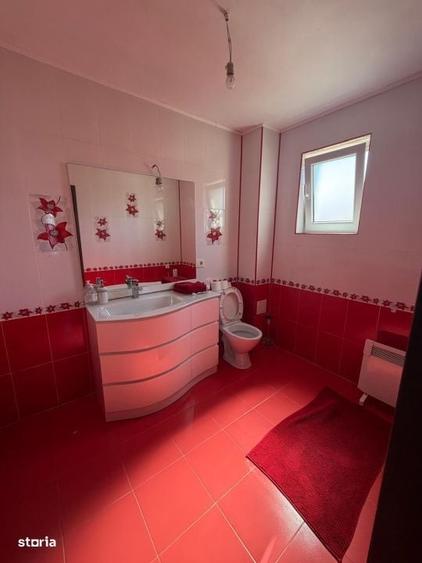 Casă cu 4 camere în Șimnicu de Jos