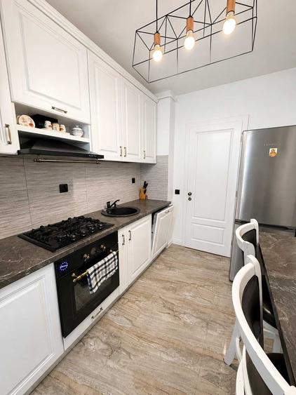 Apartament cu 2 camere decomandat în Central