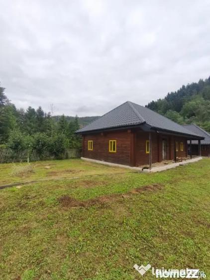 Casă cu 5 camere cu Teren 1250 Mp în Marginea