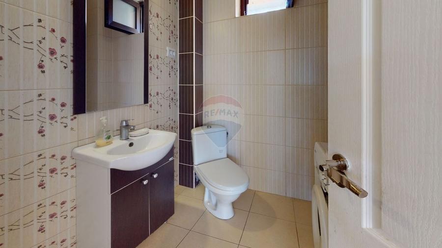 Casă individuală cu 5 camere cu Teren 495 Mp în Gulia