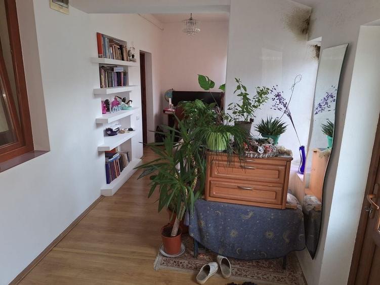 Casă cu 3 camere în Central