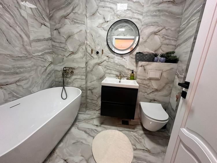 Apartament cu 3 camere decomandat în Independenței
