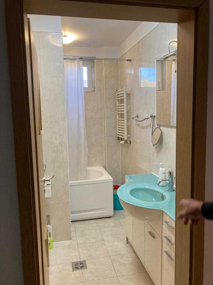 Apartament cu 3 camere decomandat în Ultracentral