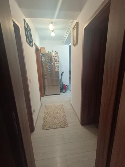 Apartament cu 3 camere decomandat în Șelimbăr