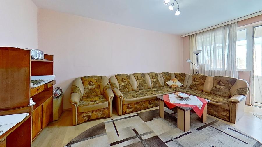 Apartament cu 3 camere decomandat în Pantelimon