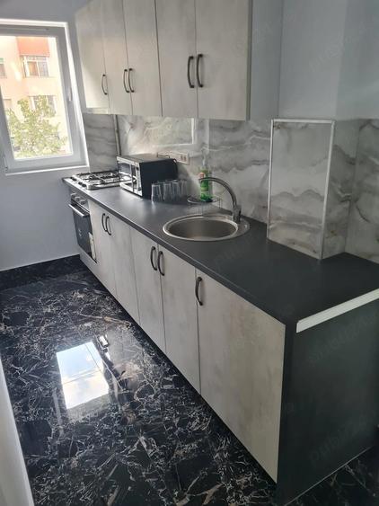 Apartament cu 2 camere decomandat, mobilat în Costin Georgian