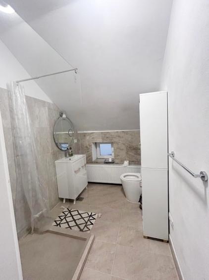 Apartament cu 4 camere decomandat, mobilat în Bălcescu