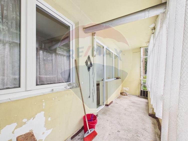 Apartament cu 2 camere semidecomandat, mobilat în Berceni