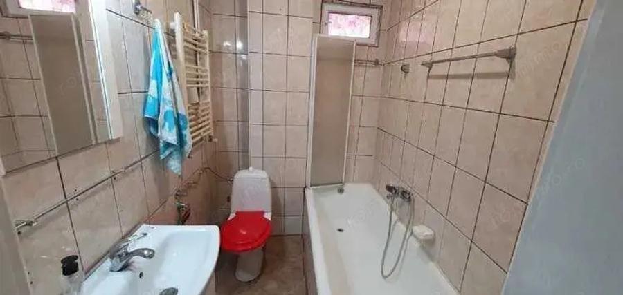 Casă cu 2 camere cu Teren 100 Mp în Central