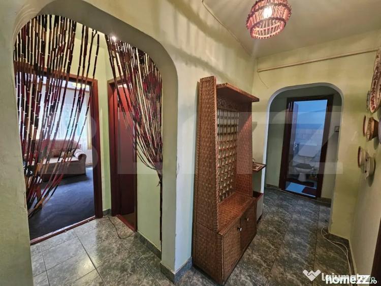 Apartament cu 4 camere decomandat în Central