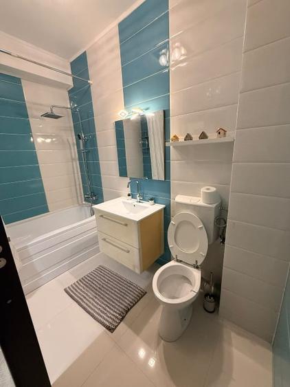 Apartament cu 3 camere decomandat, mobilat în Roșu