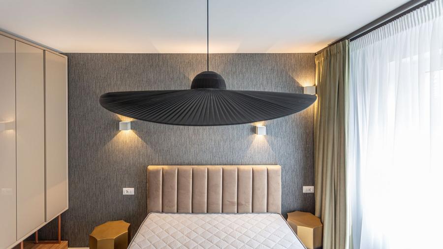 Apartament cu 3 camere decomandat în Tractorul — fotografia 1