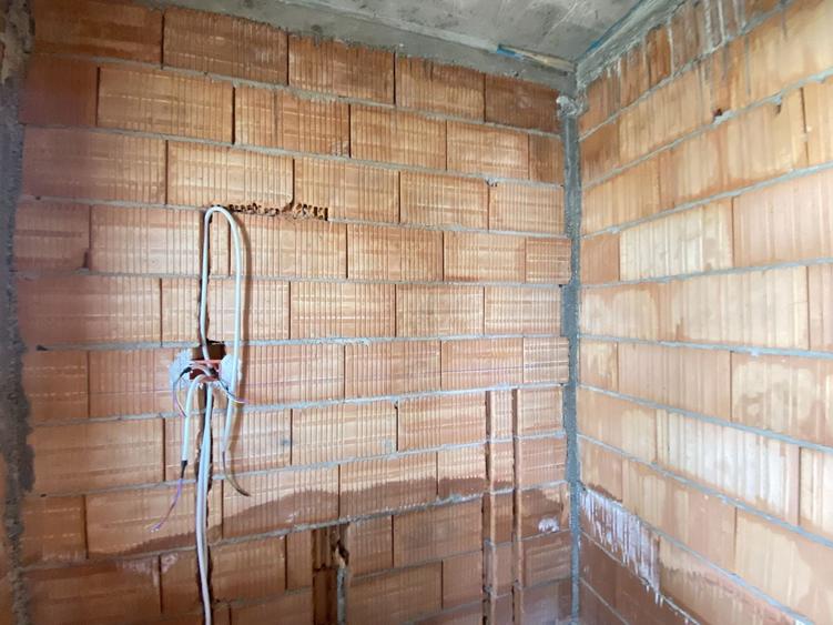 Duplex cu 4 camere cu Canalizare în Săcălaz
