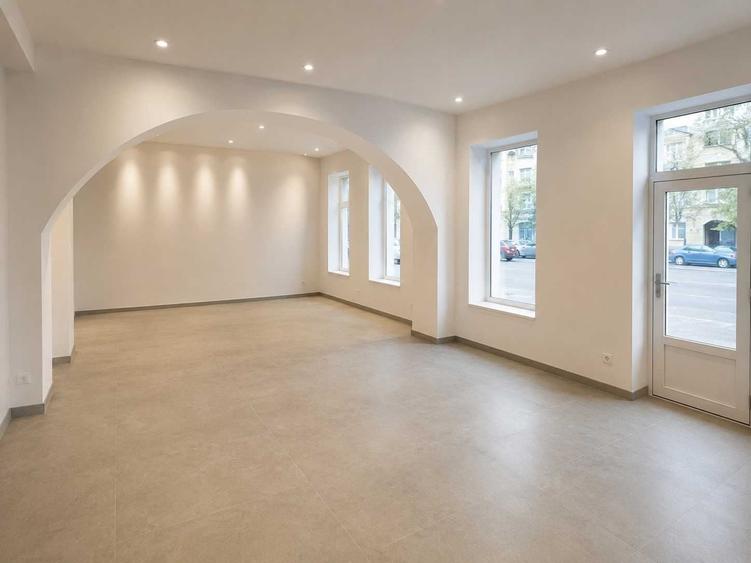 Spațiu comercial, de 202 mp, în Central