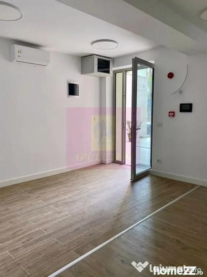 Apartament cu 3 camere decomandat în Armeneasca