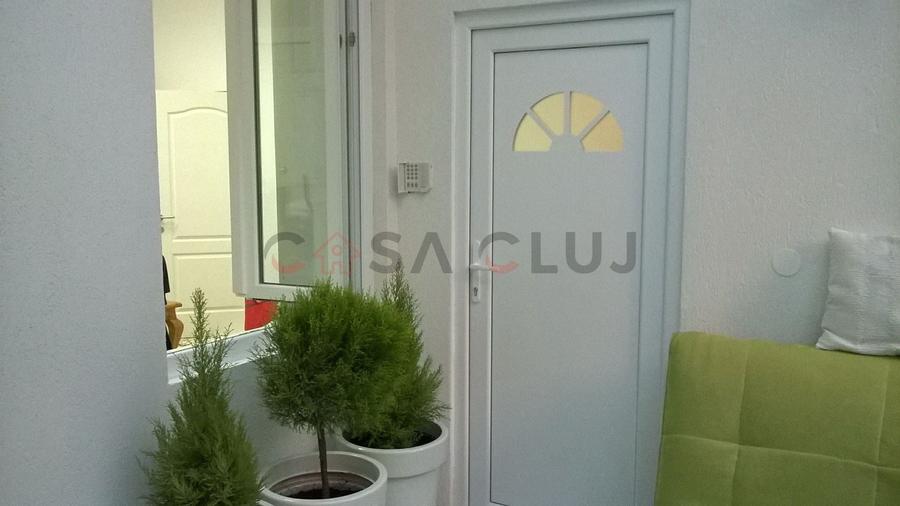 3 Camere curte si loc de parcare, langa Primarie - 6