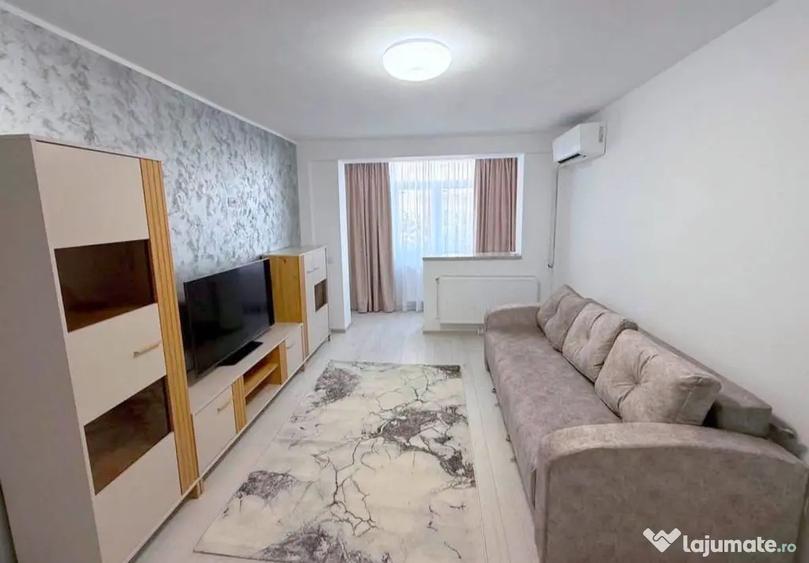 Apartament cu 2 camere decomandat în Micro 17