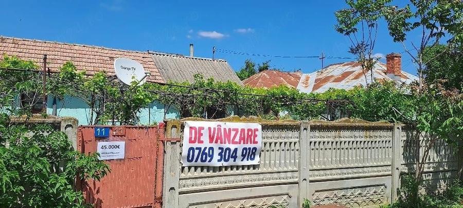 Casă individuală cu 3 camere cu Teren 2200 Mp în Central
