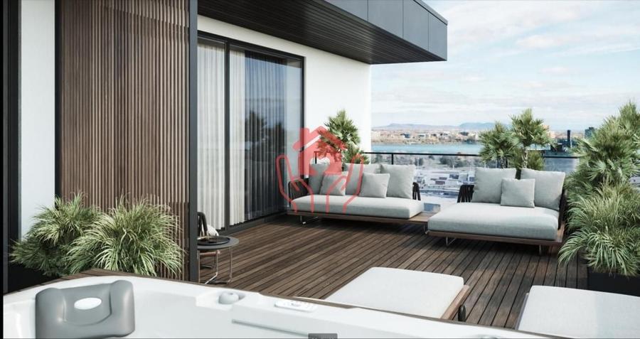 Apartament cu 5 camere semidecomandat în Băneasa