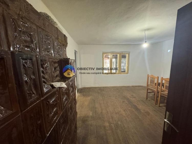 Casă cu 5 camere cu Teren 2459 Mp în Turturești