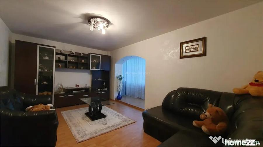 Apartament cu 3 camere decomandat în Burdujeni