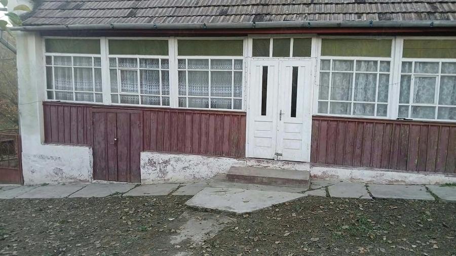 Casă cu 3 camere cu Teren 2086 Mp în Feisa