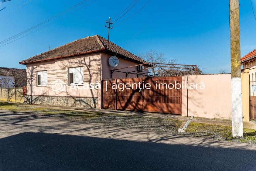 Casă individuală cu 4 camere cu Canalizare în Vladimirescu