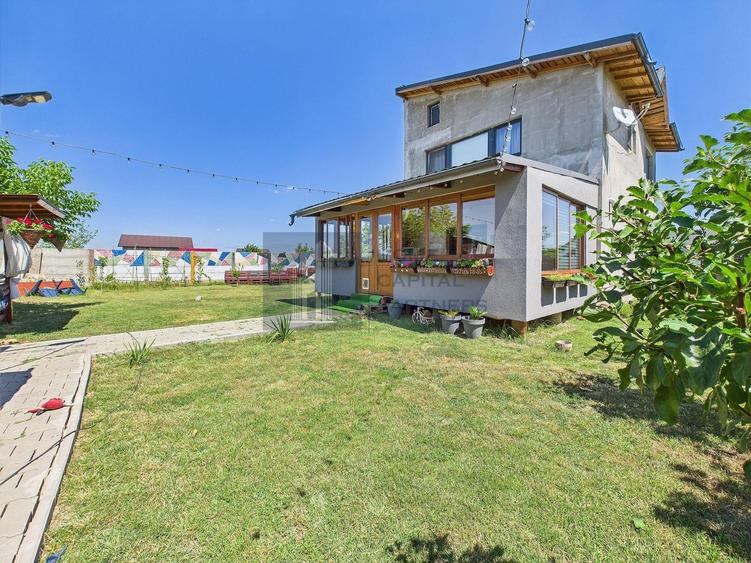 Casă individuală cu 4 camere cu Canalizare în Crevedia