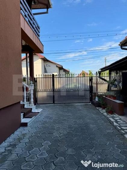 Casă cu 5 camere cu Teren 260 Mp în Central
