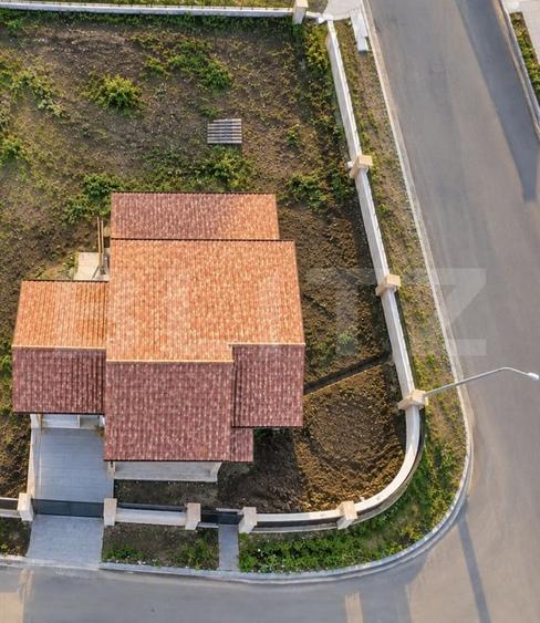 Casă individuală cu 5 camere cu Canalizare în Săcălaz