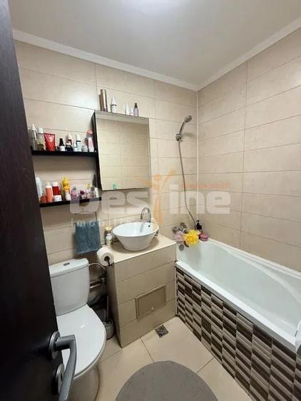 Apartament cu 2 camere decomandat, mobilat în Trocadero