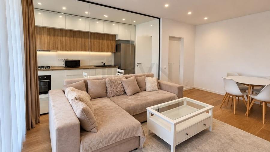 Apartament cu 2 camere decomandat în Aviației