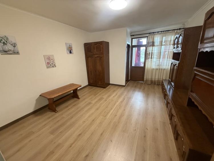 Garsonieră decomandată, mobilată în Piața Nouă