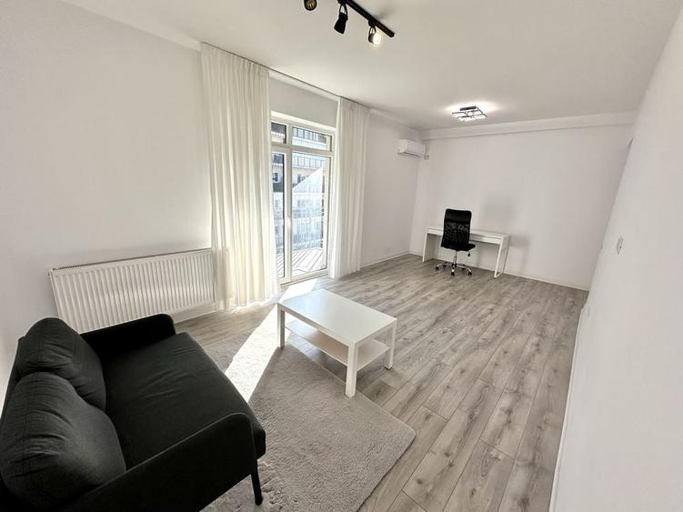 Apartament cu 3 camere decomandat în Fundeni