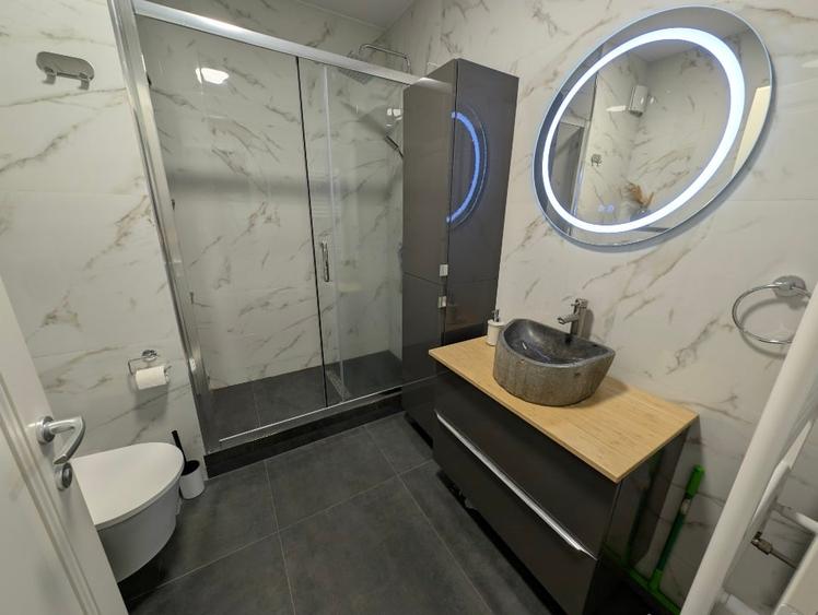 Apartament cu 3 camere decomandat, mobilat în Zorilor