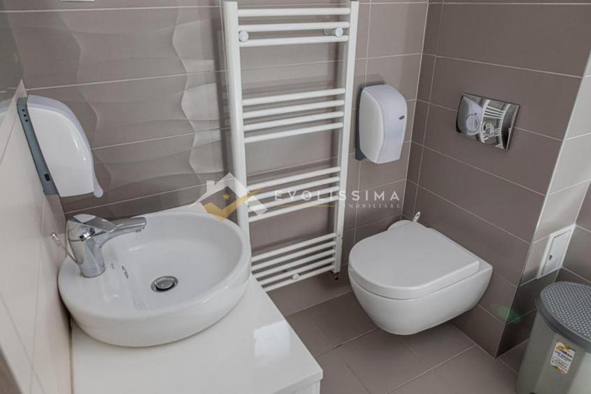 Hotel/Pensiune, de 2,600 mp, în Poiana Brașov