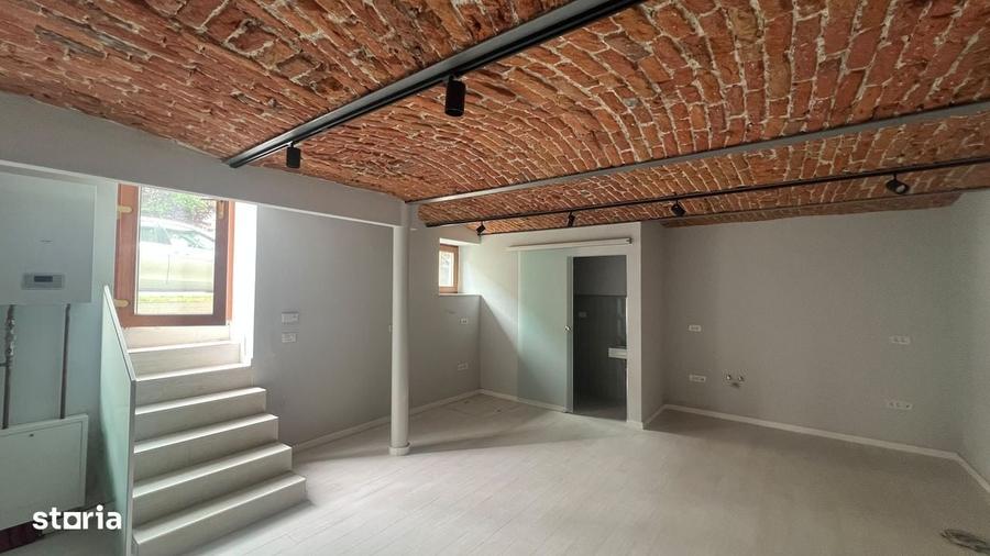 Apartament cu 4 camere în Ultracentral