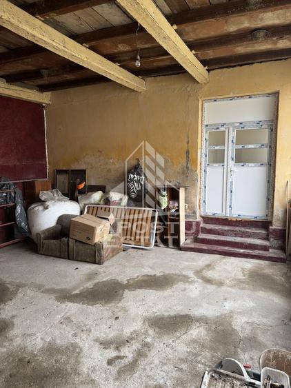 Casă individuală cu 5 camere cu Canalizare în Remetea Mare