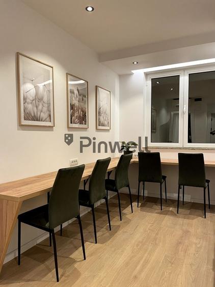 Apartament cu 3 camere decomandat, mobilat în P-ța Victoriei