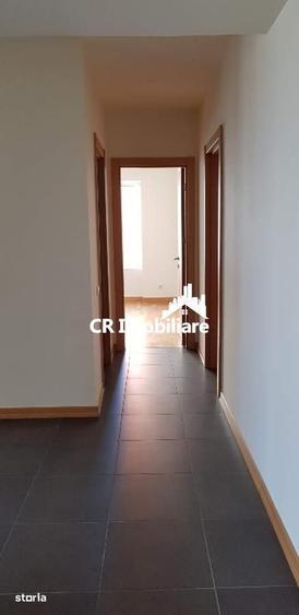 Apartament cu 4 camere decomandat în Decebal