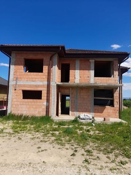 Casă cu 3 camere în Cristian