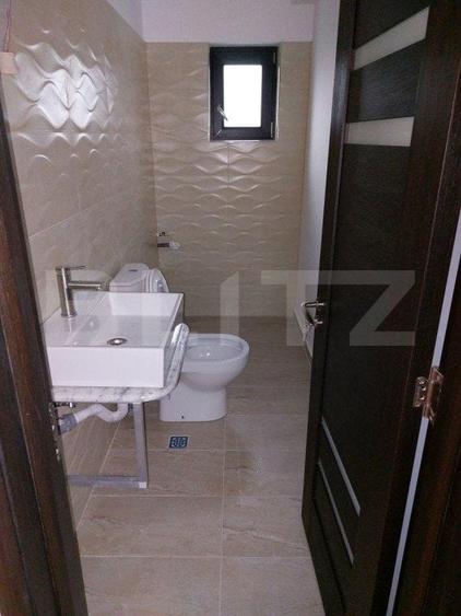 Apartament cu 3 camere decomandat în Plaiul Vulcanești