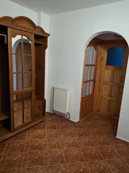 Apartament cu 2 camere decomandat, mobilat în Nicolina