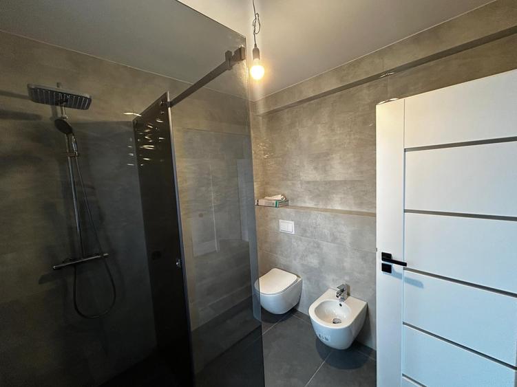 Casă individuală cu 4 camere cu Canalizare în Chinteni