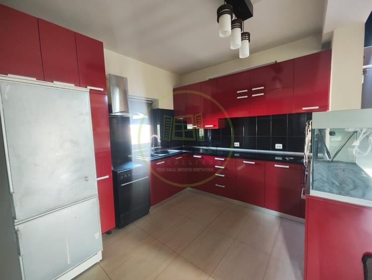 Casă individuală cu 5 camere cu Teren 661 Mp în Ghercești
