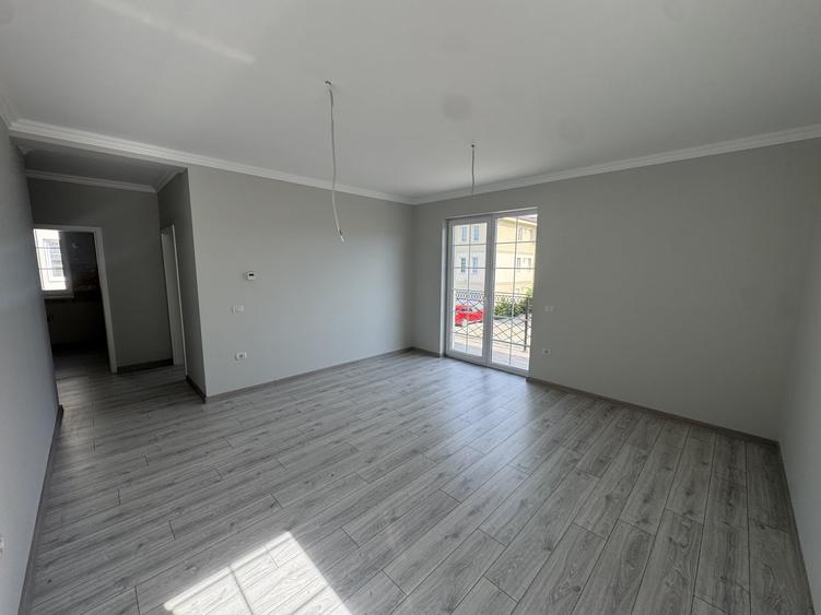 Apartament cu 2 camere decomandat în Giroc