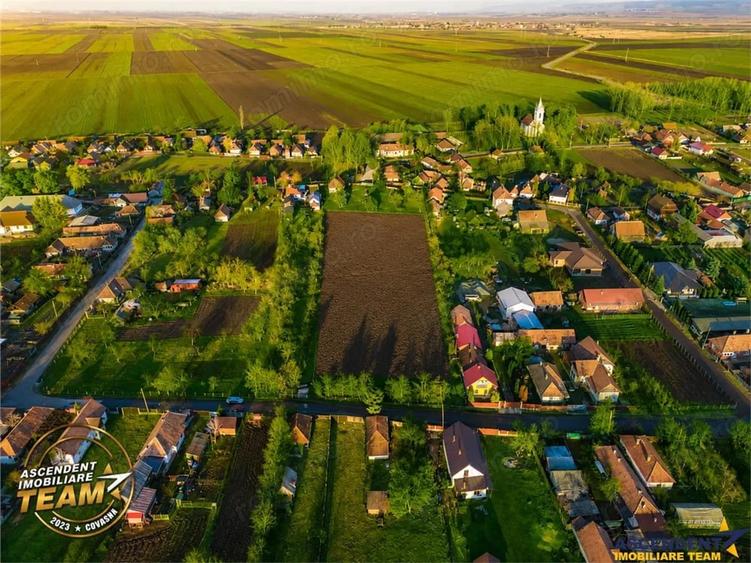 Teren de 4554 mp, în Mărcuș