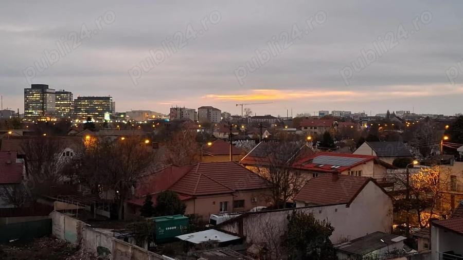 Garsonieră decomandată în Est