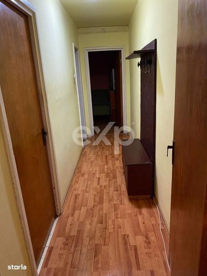 Apartament cu 3 camere semidecomandat în Berceni — fotografia 3