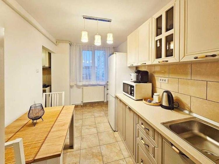 Apartament 3 camere de inchiriat - 1